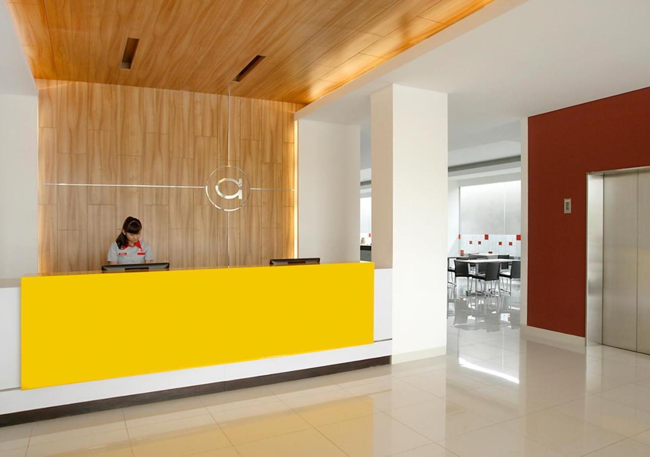 Amaris Hotel Juanda Jakarta Exterior foto